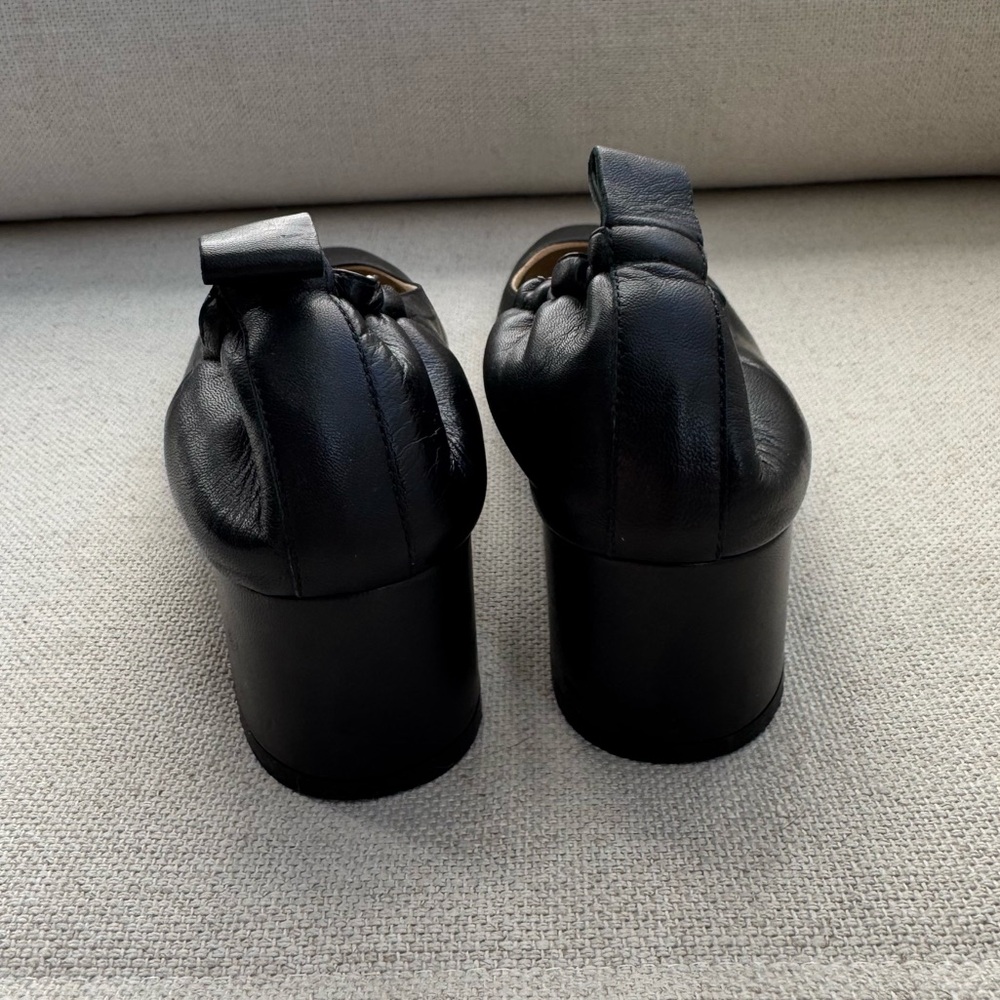 Everlane Black Leather Heels - Picture 4 of 5